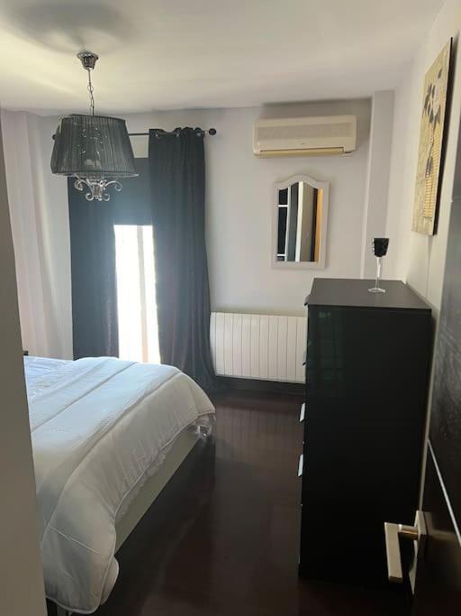 Piso Centrico Y Tranquilo Apartment เฮน ภายนอก รูปภาพ