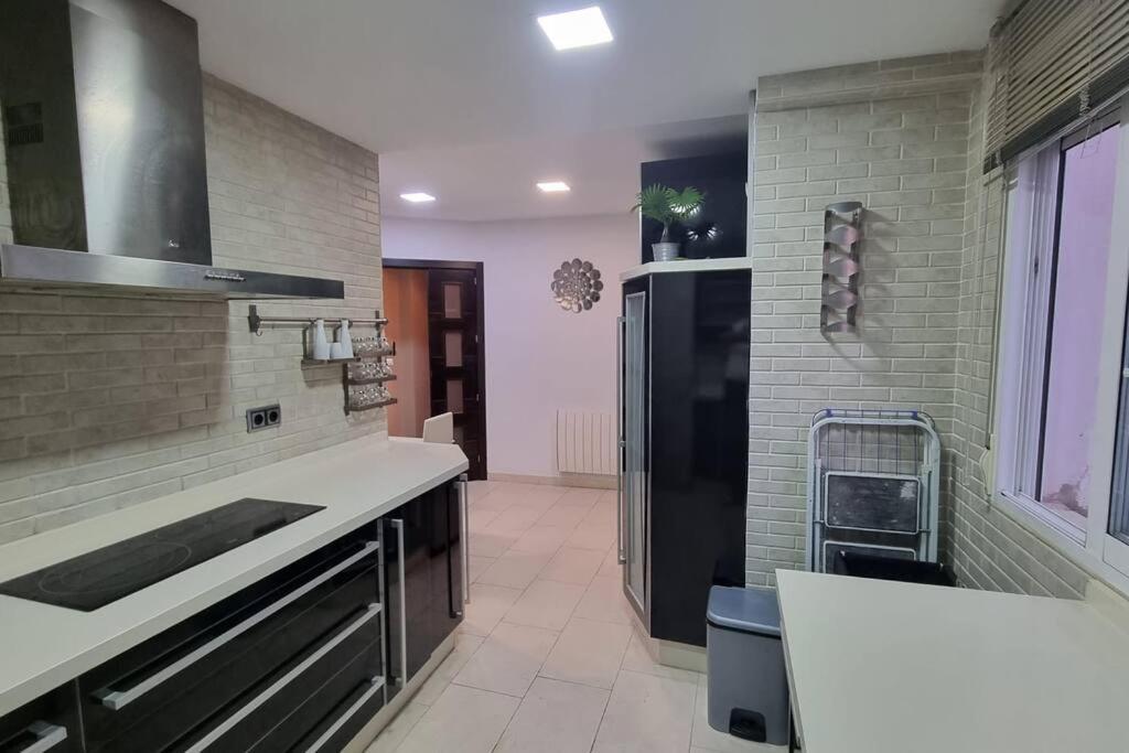 Piso Centrico Y Tranquilo Apartment เฮน ภายนอก รูปภาพ